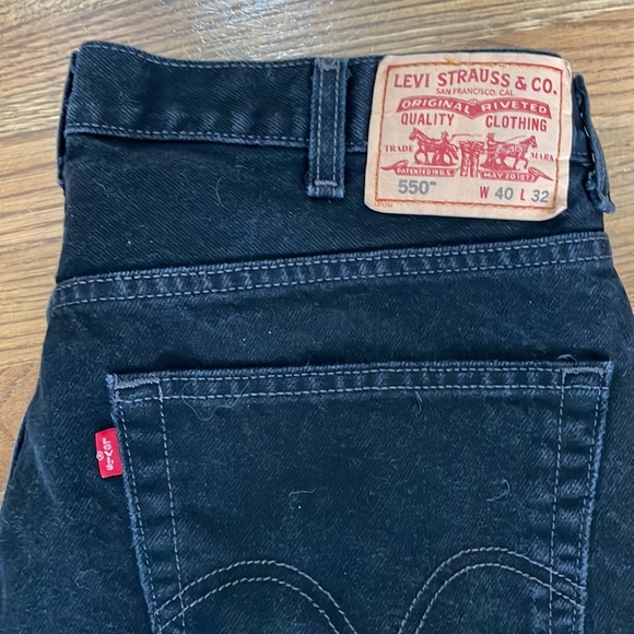 Men’s Levi’s Relax Fit 550 Black Jeans Size 40X32 - Picture 2 of 7